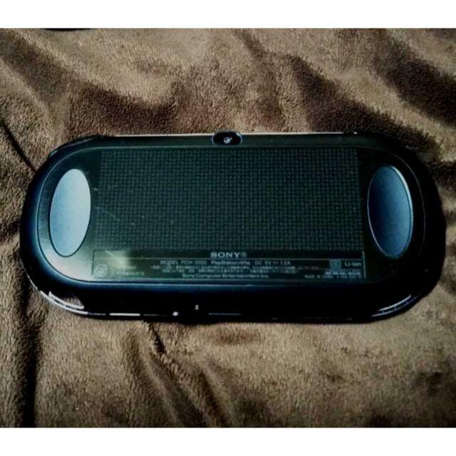 PlayStation Vita(プレイステーションヴィータ)のPlayStation Vita Wi-Fi対応 PCH-1000 ブラック エンタメ/ホビーのゲームソフト/ゲーム機本体(家庭用ゲーム機本体)の商品写真