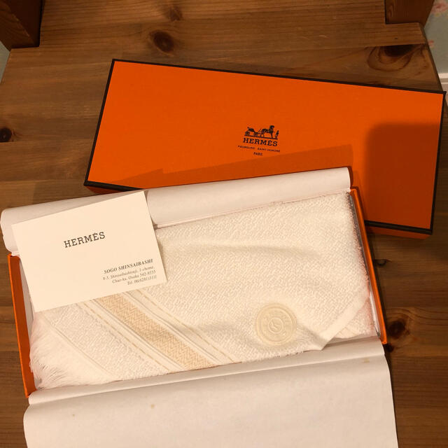 Hermes(エルメス)のエルメス  ハンドタオル　セリエ　新品未使用 レディースのファッション小物(ハンカチ)の商品写真