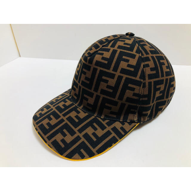 50%OFFFENDI ブラウン ファブリック ベースボールキャップ