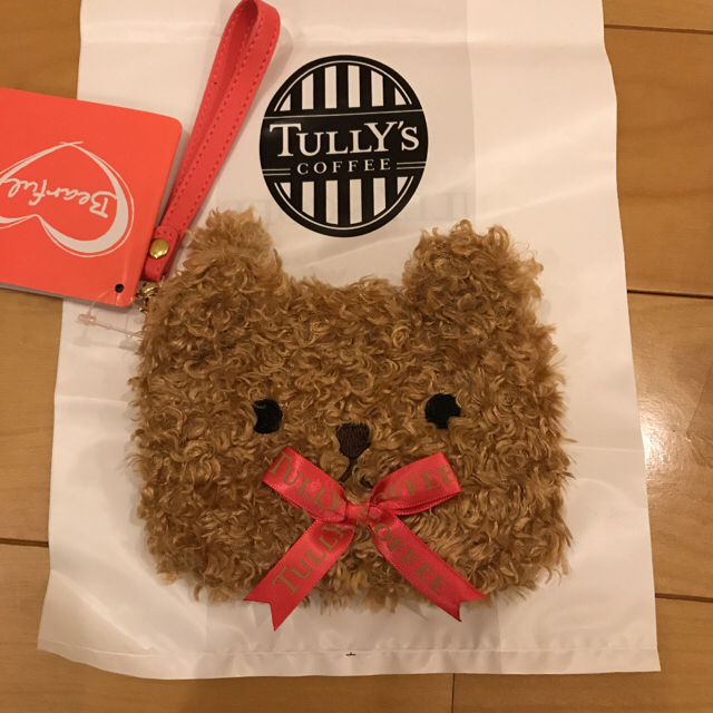 TULLY'S COFFEE(タリーズコーヒー)のタリーズ　ベアフル　ふわふわティッシュポーチ エンタメ/ホビーのおもちゃ/ぬいぐるみ(キャラクターグッズ)の商品写真