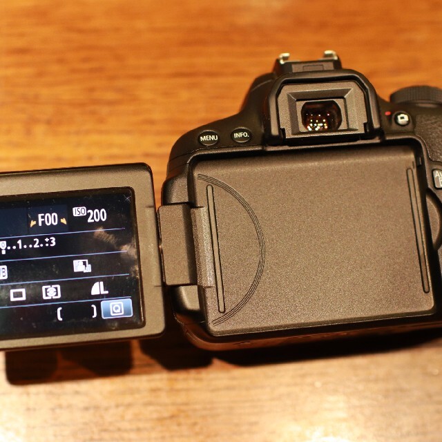 キャノン Canon EOS Kiss X7i ボディ 1