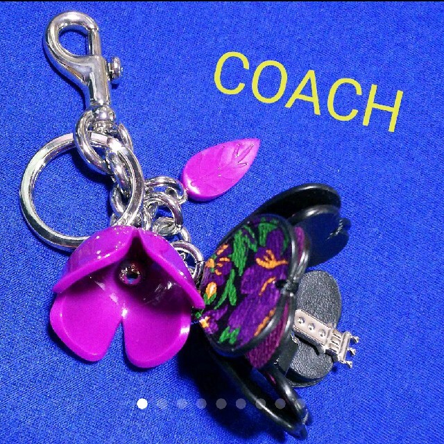 COACH(コーチ)の【X'mas 特別セール！！】COACH ティーローズ キーホルダー、美品 レディースのファッション小物(キーホルダー)の商品写真