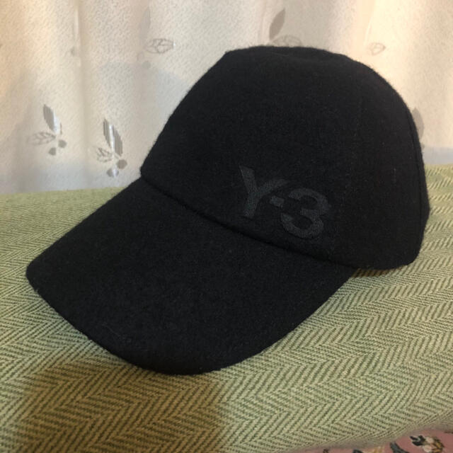 Y-3(ワイスリー)のYー3yohji Yamamotoのキャップ帽子　美品 メンズの帽子(キャップ)の商品写真