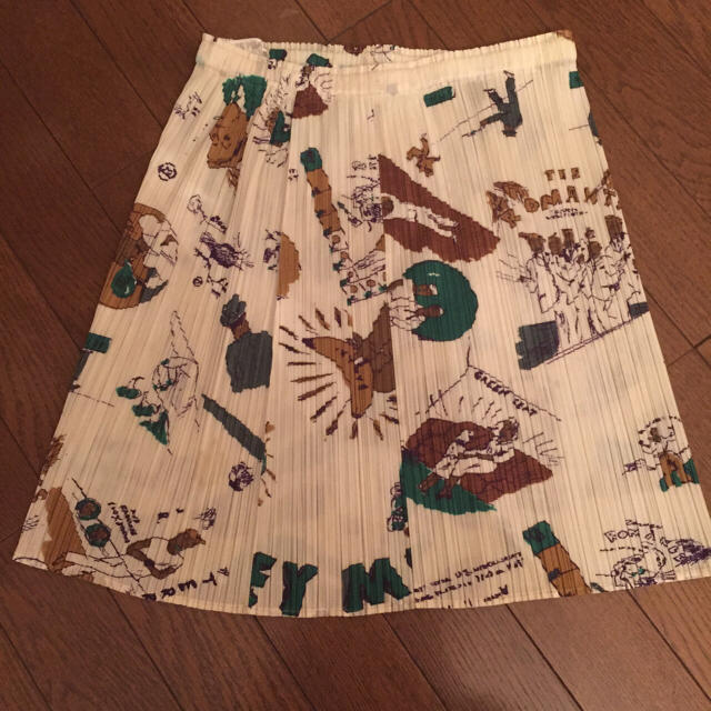 ISSEY MIYAKE(イッセイミヤケ)のプリーツスカート レディースのスカート(ミニスカート)の商品写真