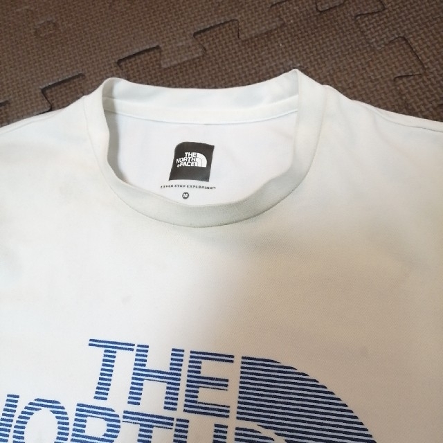 THE NORTH FACE(ザノースフェイス)のノースフェイス north face tシャツ シミあり mサイズ メンズのトップス(Tシャツ/カットソー(半袖/袖なし))の商品写真