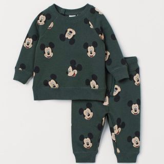 ディズニー(Disney)の新作  完売品 レア ❤️ H&M ミッキー スウェット & ジョーカーパンツ (Tシャツ/カットソー)