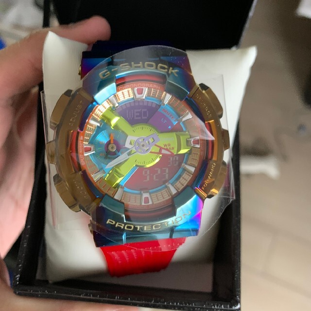 G-SHOCK　レインボー