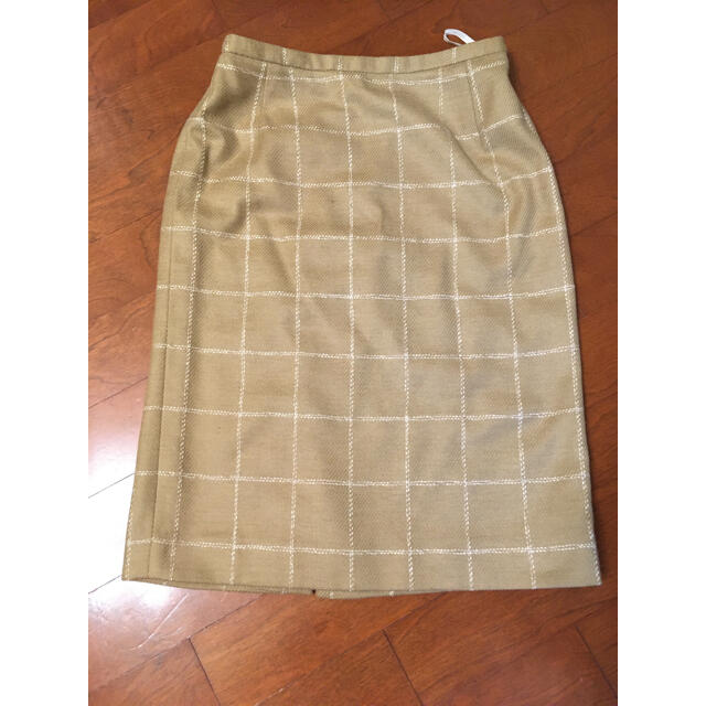 BURBERRY(バーバリー)の【中古】バーバリー　レディース秋冬　セットアップ42号 レディースのレディース その他(セット/コーデ)の商品写真