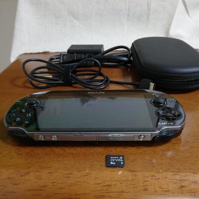 PS VITA 本体 Wi-Fiモデル PCH-1000　8ギガメモリーカード携帯用ゲーム機本体