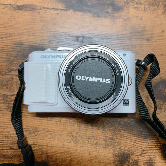 OLYMPUS E−PL6 E-PL6 WHITEOLYMPUS