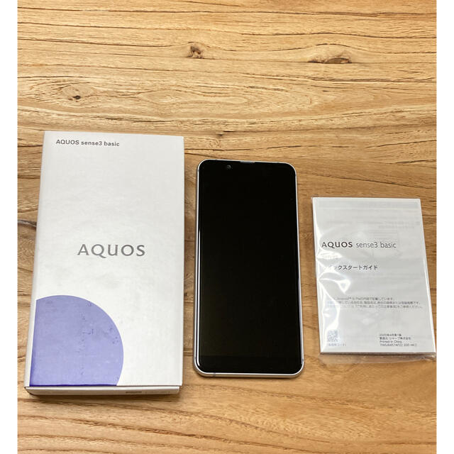 AQUOS(アクオス)のau SHARP AQUOS sense3 basic SHV48 Black スマホ/家電/カメラのスマートフォン/携帯電話(スマートフォン本体)の商品写真