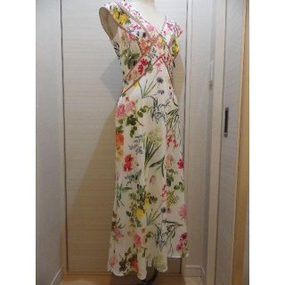 タダシショウジ(TADASHI SHOJI)のTadashi Shoji タダシショージ　白地花柄ボタニカルワンピース2(ロングワンピース/マキシワンピース)