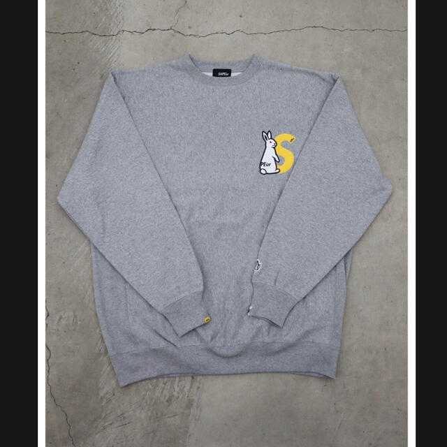 FR2×SAPEur Cement Rabbit Crewneck sweat