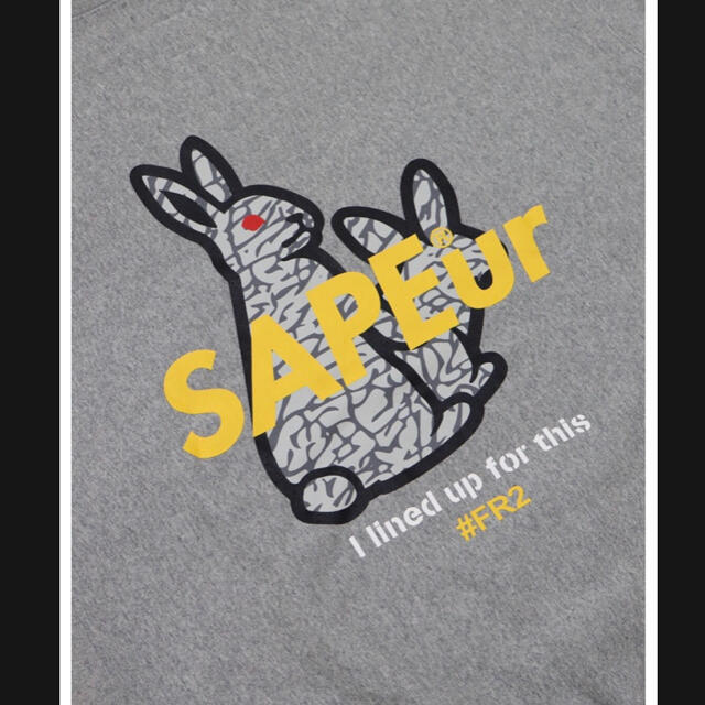 FR2×SAPEur Cement Rabbit Crewneck sweat