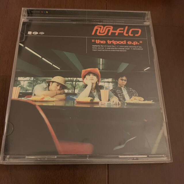 M-flo☆"the tripod e.p." エンタメ/ホビーのCD(ヒップホップ/ラップ)の商品写真