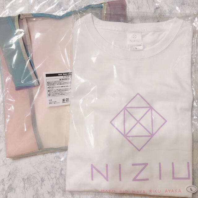【新品】Niziu,ニジュー,公式Tシャツ/トートバッグ 1