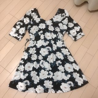 スナイデル(SNIDEL)のsnidel 上品 花柄ワンピース (ひざ丈ワンピース)