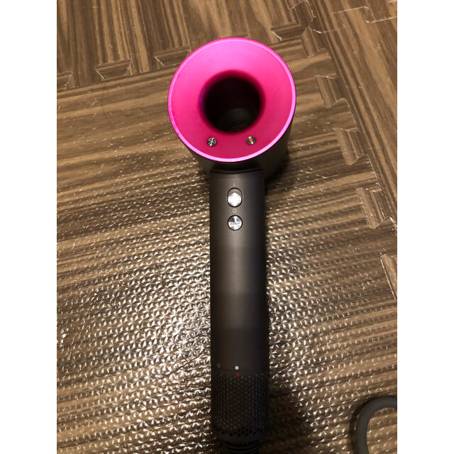 dyson ドライヤー 美品スマホ/家電/カメラ