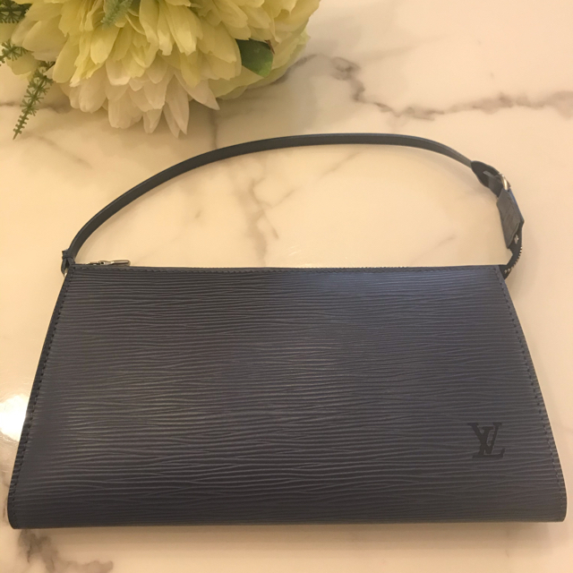 LOUIS VUITTON ルイヴィトン エピ アクセサリーポーチ