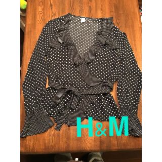 エイチアンドエム(H&M)のH&M 黒白ドット　フリル　カシュクール　Ｍ（38）長袖(シャツ/ブラウス(長袖/七分))