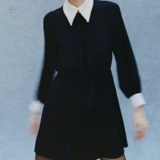 ザラ(ZARA)のZARA 新品　黒襟付きワンピース(ひざ丈ワンピース)