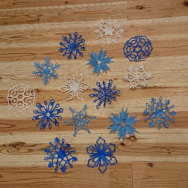 折り紙 冬 雪の結晶 15枚セットの通販 By Ma Yu S Shop ラクマ 折り紙 冬 雪の結晶 15枚セットの通販 By Ma Yu S Shop ラクマ