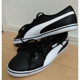 プーマ(PUMA)のPUMA プーマ 28㎝ メンズ スニーカー 黒　白ライン(スニーカー)