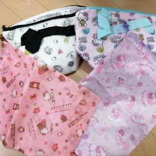 新品　サンリオ　Sanrio　ハローキティ　お弁当袋　巾着(弁当用品)