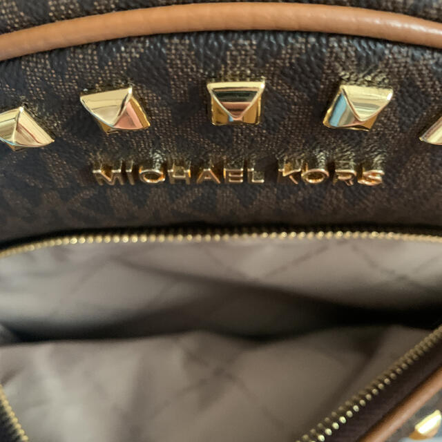 Michael Kors(マイケルコース)のMichael Kors スタッズ付リュック レディースのバッグ(リュック/バックパック)の商品写真