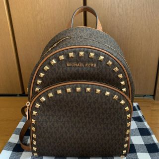 マイケルコース(Michael Kors)のMichael Kors スタッズ付リュック(リュック/バックパック)