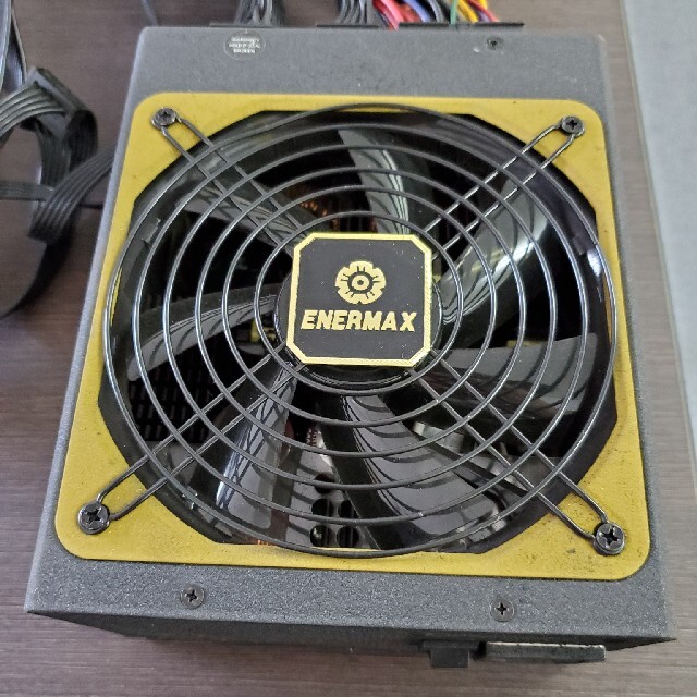 【ジャンク品】ENERMAX MAXREVO