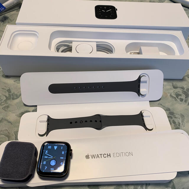 Apple Watch Series 5 Edition 40mm チタニウム