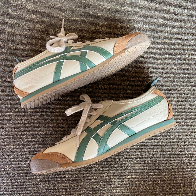 Onitsuka Tiger(オニツカタイガー)のonitsuka tigerスニーカー レディースの靴/シューズ(スニーカー)の商品写真