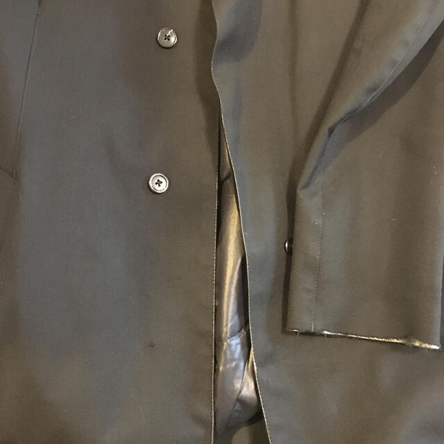 TOMORROWLAND(トゥモローランド)のトウモロウランド　メンズ　黒　コート メンズのジャケット/アウター(ステンカラーコート)の商品写真
