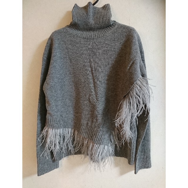 LE CIEL BLEU(ルシェルブルー)のLE CIEL BLEU🖤フェザーニット グレー🖤 ルシェルブルー knit レディースのトップス(ニット/セーター)の商品写真