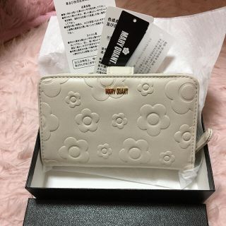 マリークワント(MARY QUANT)のマリークワントエンボスウォレット　ベージュ(財布)