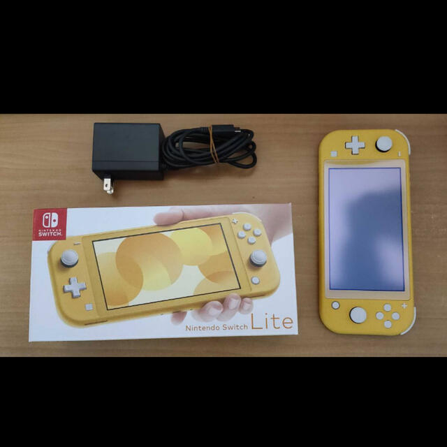 Nintendo Switch Lite イエロー（64GBSDカード付き）