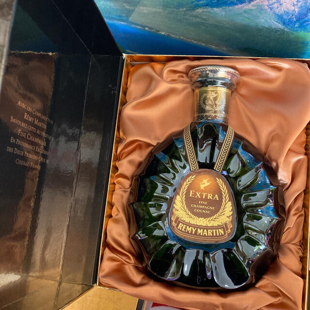 入手困難❣️REMY MARTINレミーマルタン700ml グリーンボトル　黒栓