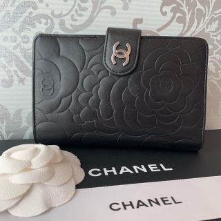 シャネル(CHANEL)の【ララ吉様専用】シャネル 財布 カメリア ラムスキン ブラック＆シルバー(長財布)