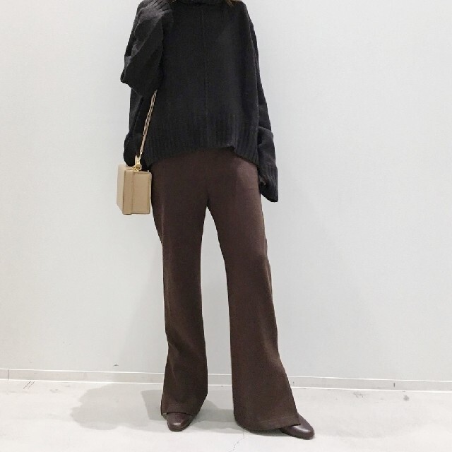 L'Appartement DEUXIEME CLASSE(アパルトモンドゥーズィエムクラス)の新品　サイズ34　AMERICANA/アメリカーナ　Slit Sweat パンツ レディースのパンツ(その他)の商品写真