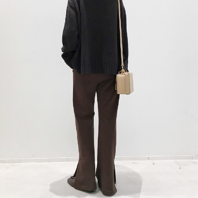 L'Appartement DEUXIEME CLASSE(アパルトモンドゥーズィエムクラス)の新品　サイズ34　AMERICANA/アメリカーナ　Slit Sweat パンツ レディースのパンツ(その他)の商品写真