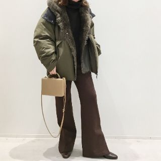 アパルトモンドゥーズィエムクラス(L'Appartement DEUXIEME CLASSE)の新品　サイズ34　AMERICANA/アメリカーナ　Slit Sweat パンツ(その他)