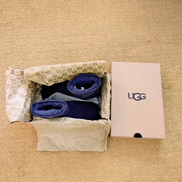 UGG(アグ)のナナナっ子様専用　UGGキッズムートンブーツ　22センチ キッズ/ベビー/マタニティのキッズ靴/シューズ(15cm~)(ブーツ)の商品写真