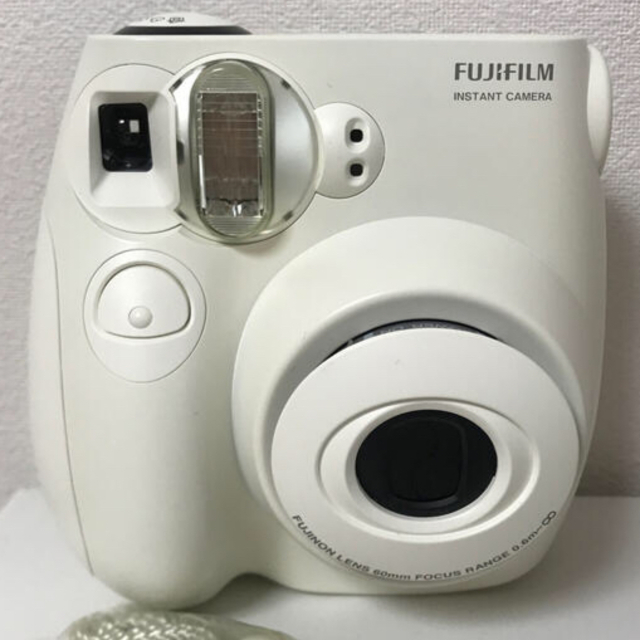 富士フイルム(フジフイルム)の★箱付き★ FUJIFILM instax mini7S チェキ ホワイト スマホ/家電/カメラのカメラ(フィルムカメラ)の商品写真