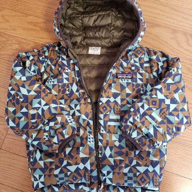 patagonia(パタゴニア)のメリさん　patagonia　フードダウンコート　3T キッズ/ベビー/マタニティのキッズ服男の子用(90cm~)(ジャケット/上着)の商品写真