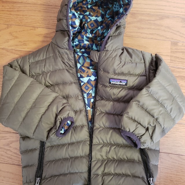 patagonia(パタゴニア)のメリさん　patagonia　フードダウンコート　3T キッズ/ベビー/マタニティのキッズ服男の子用(90cm~)(ジャケット/上着)の商品写真