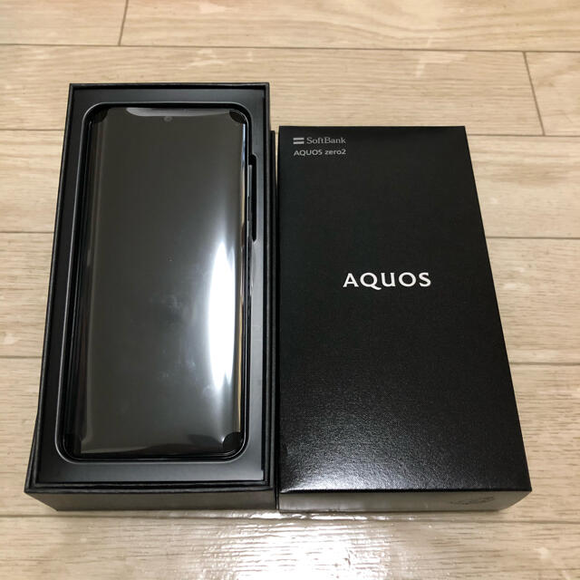 AQUOS(アクオス)のAQUOS zero2 906sh アストロブラック 256 GB SIMフリー スマホ/家電/カメラのスマートフォン/携帯電話(スマートフォン本体)の商品写真