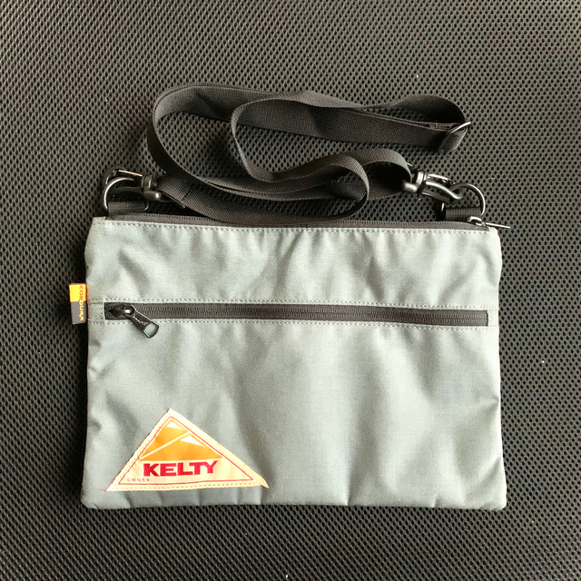 KELTY(ケルティ)の【KELTY/ケルティ】ナイロンサコッシュ　フラットポーチ メンズのバッグ(メッセンジャーバッグ)の商品写真