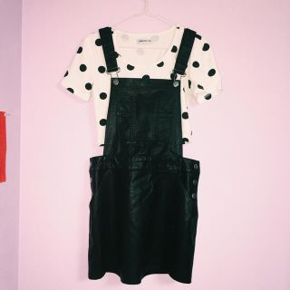 フォーエバートゥエンティーワン(FOREVER 21)のForever21 レザージャンスカ(ひざ丈スカート)