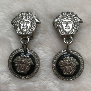 爆買い新作 VERSACE ヴェルサーチ ロング イヤリング シルバー